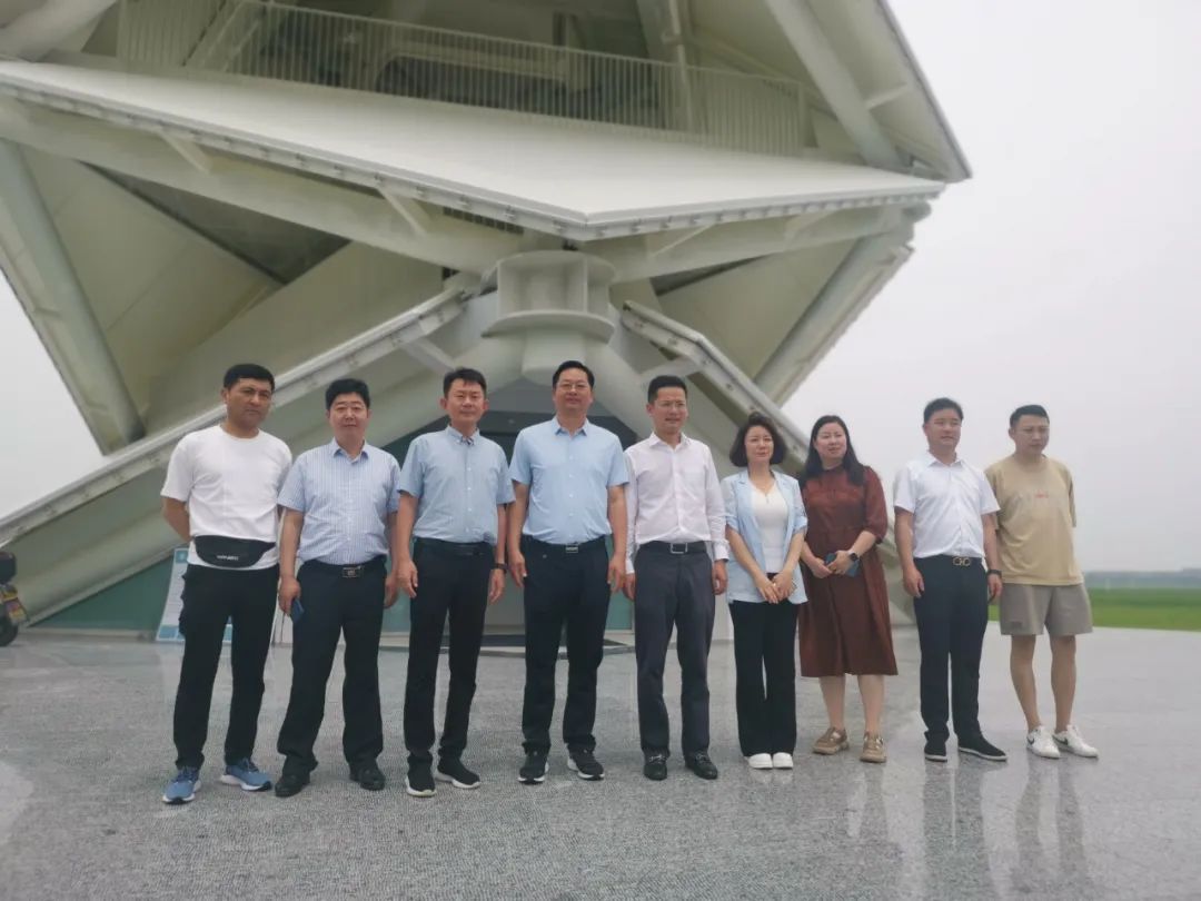 云笈生態(tài)|平頂山領(lǐng)導(dǎo)一行考察雷山共富方艙基地、稻生西塢萬畝方數(shù)字農(nóng)業(yè)產(chǎn)業(yè)園