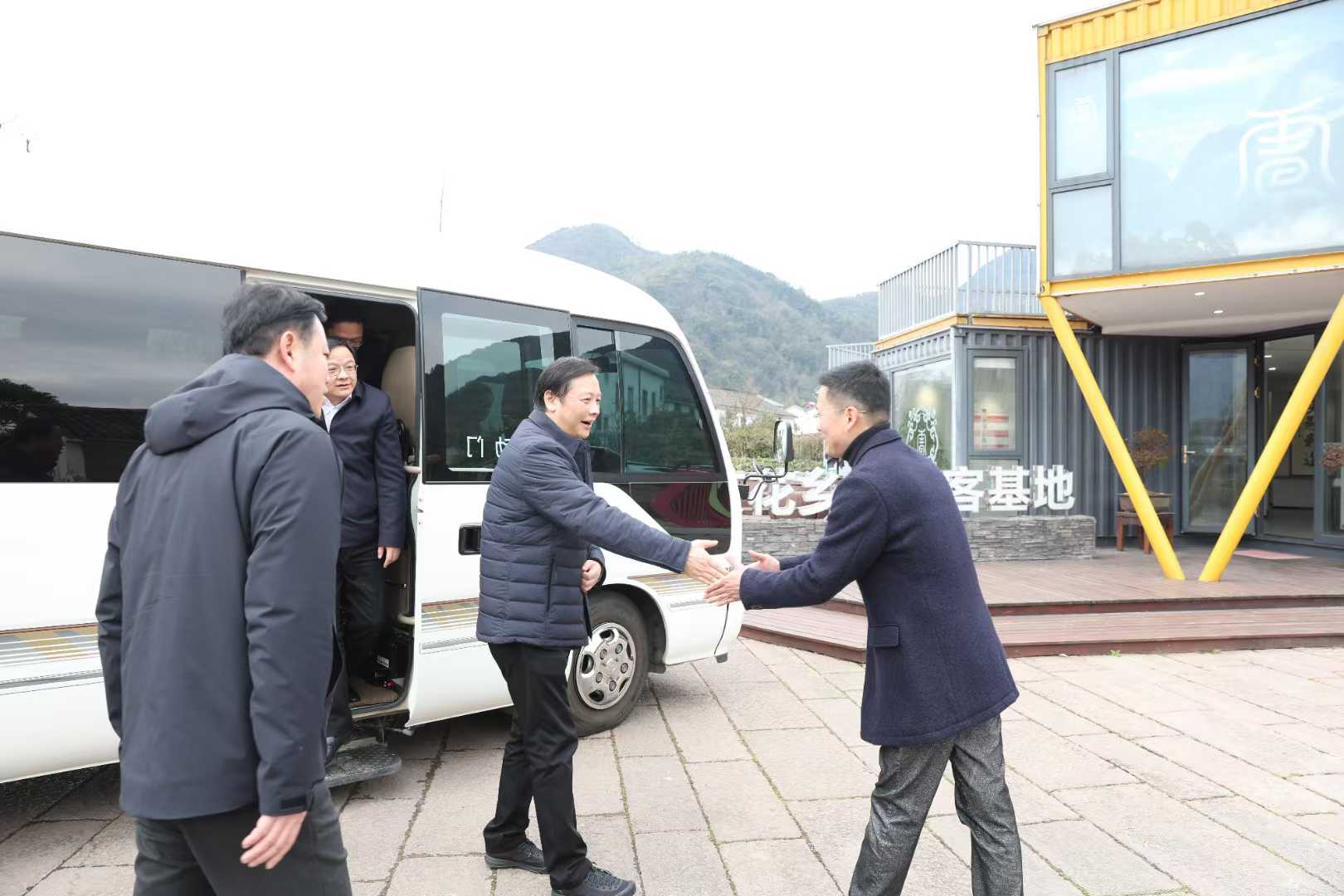 云笈佳訊|2025年正月新年浙江省胡偉副省長等領導赴浙江省軍創園調研